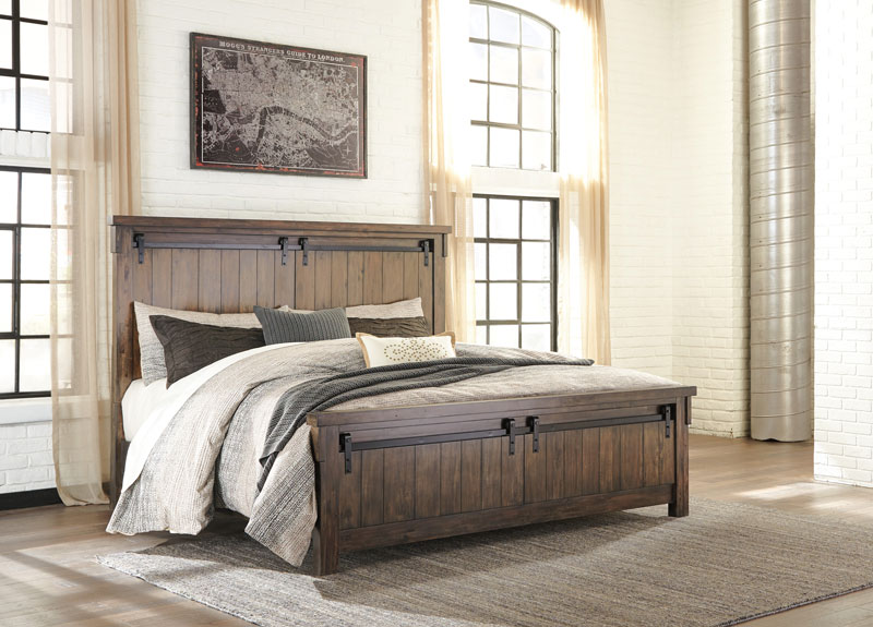 Taylor Wooden Traditional Queen Bed 